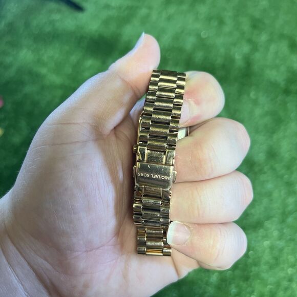 Michael Kors Nash MK3287 Women's Stainless Steel Gold Analog Dial Quartz Watch - Picture 3 of 5